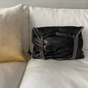 Falabella! Original shape and size